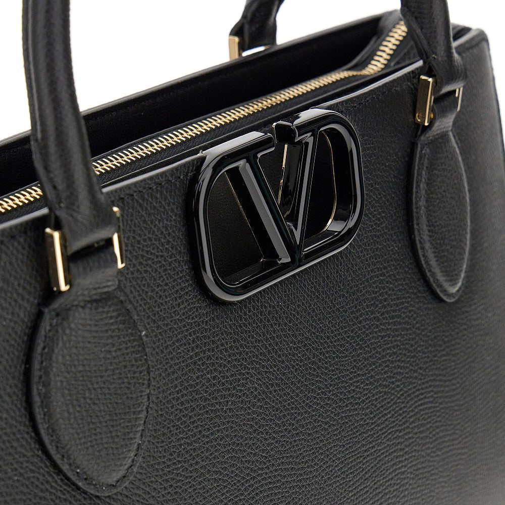 &#39;VLogo Signature&#39; grained leather bag