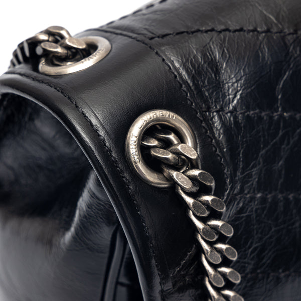 Borsa Niki media in pelle increspata