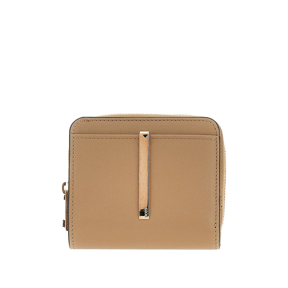Leather small bi-fold wallet