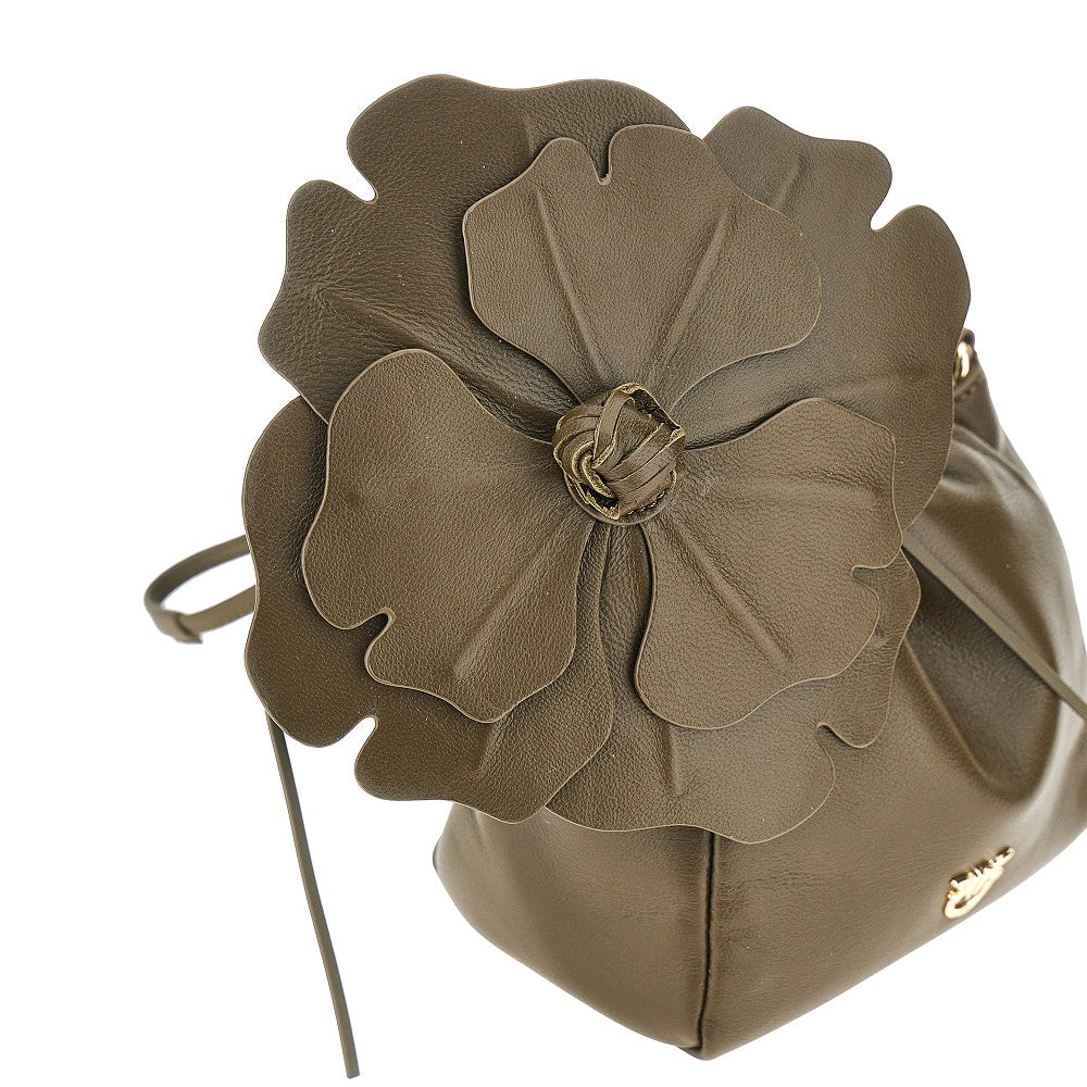 Borsa a secchiello in nappa con fiore