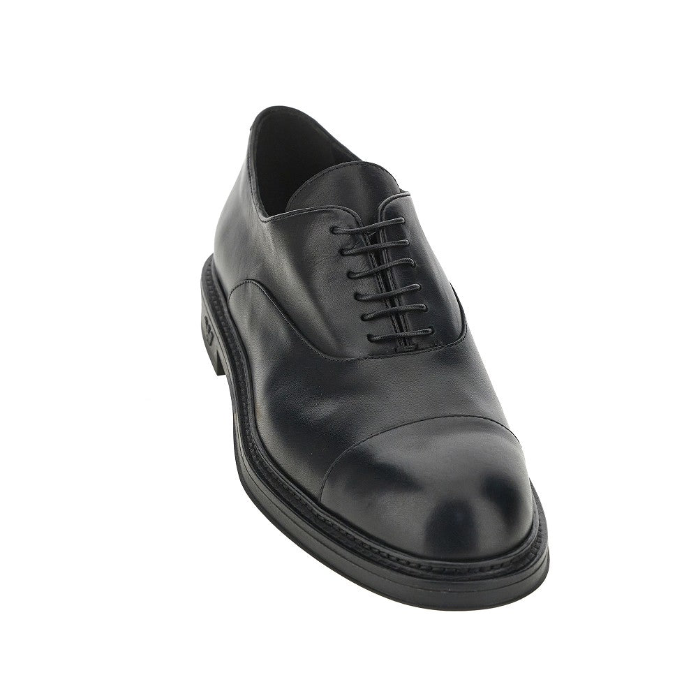 Stringate in pelle