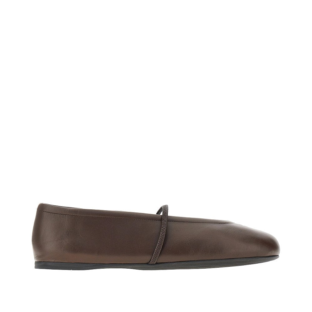 Ballerine in pelle con logo goffrato