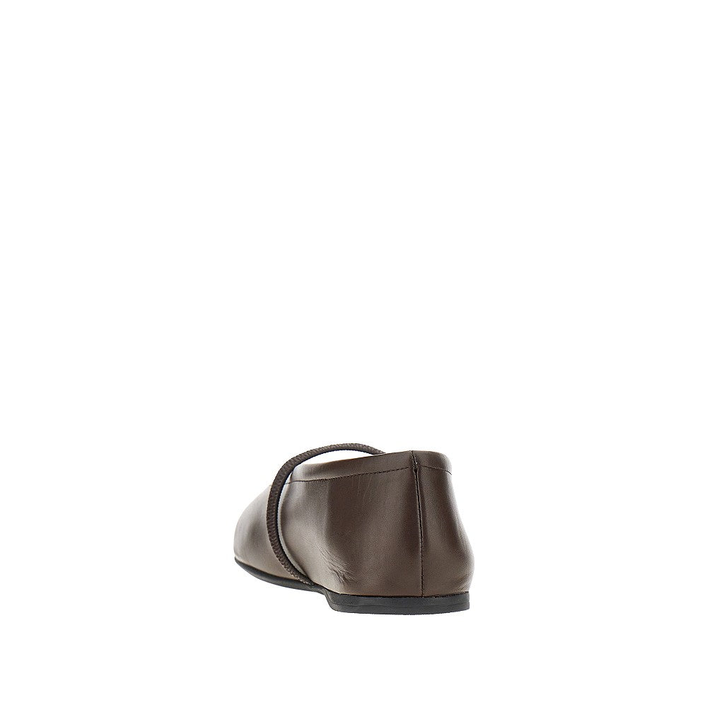 Ballerine in pelle con logo goffrato