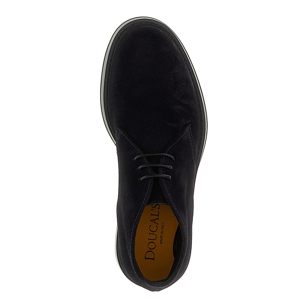 Stringate in pelle scamosciata
