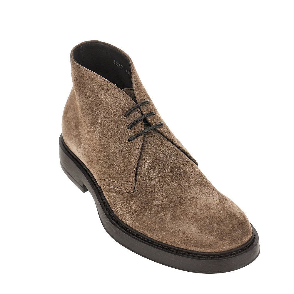Stringate in pelle scamosciata