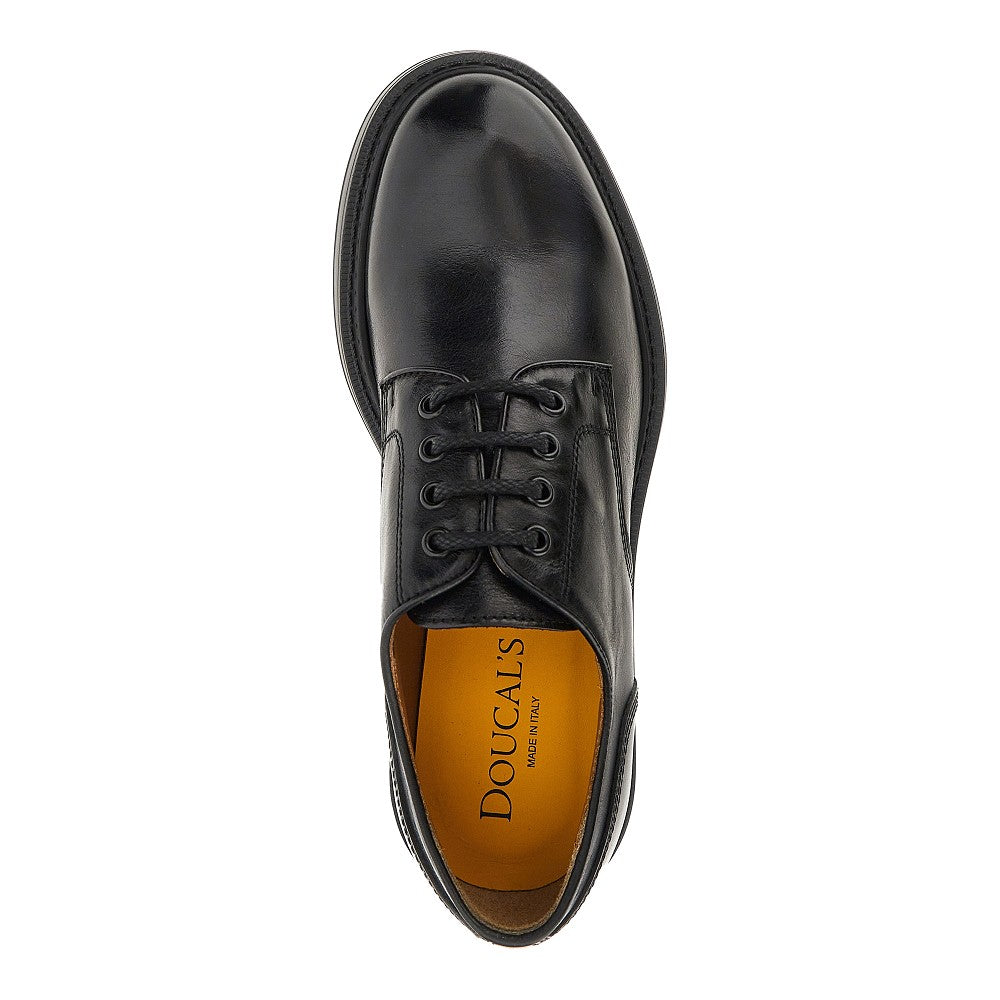 Stringate in pelle