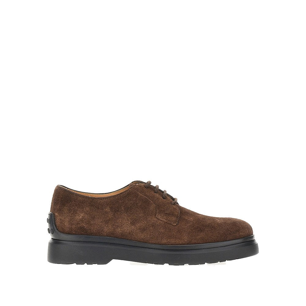 Stringate in pelle scamosciata