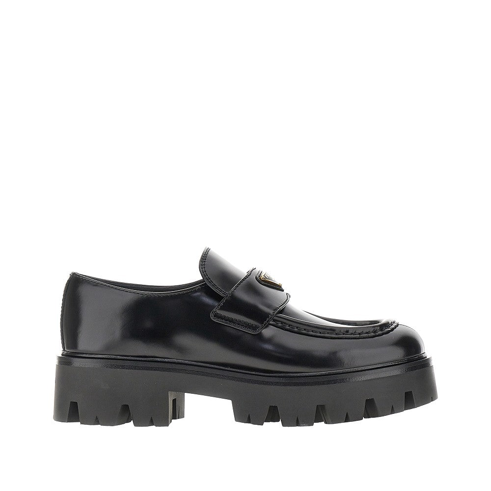 Leather loafers with lug sole
