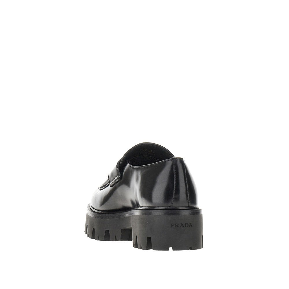 Leather loafers with lug sole