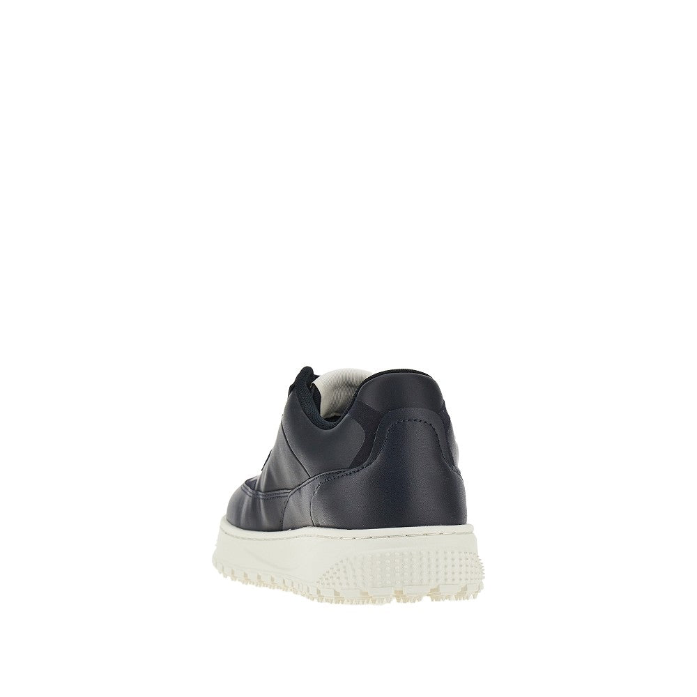 Sneakers in pelle con logo laterale
