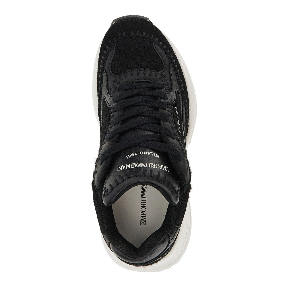 Sneakers in maglia con dettagli in similpelle