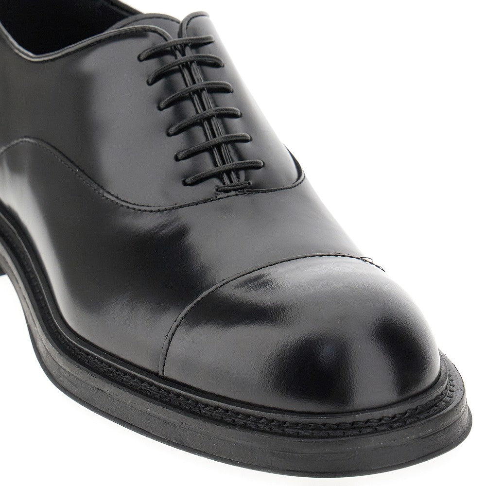 Leather lace-up shoes