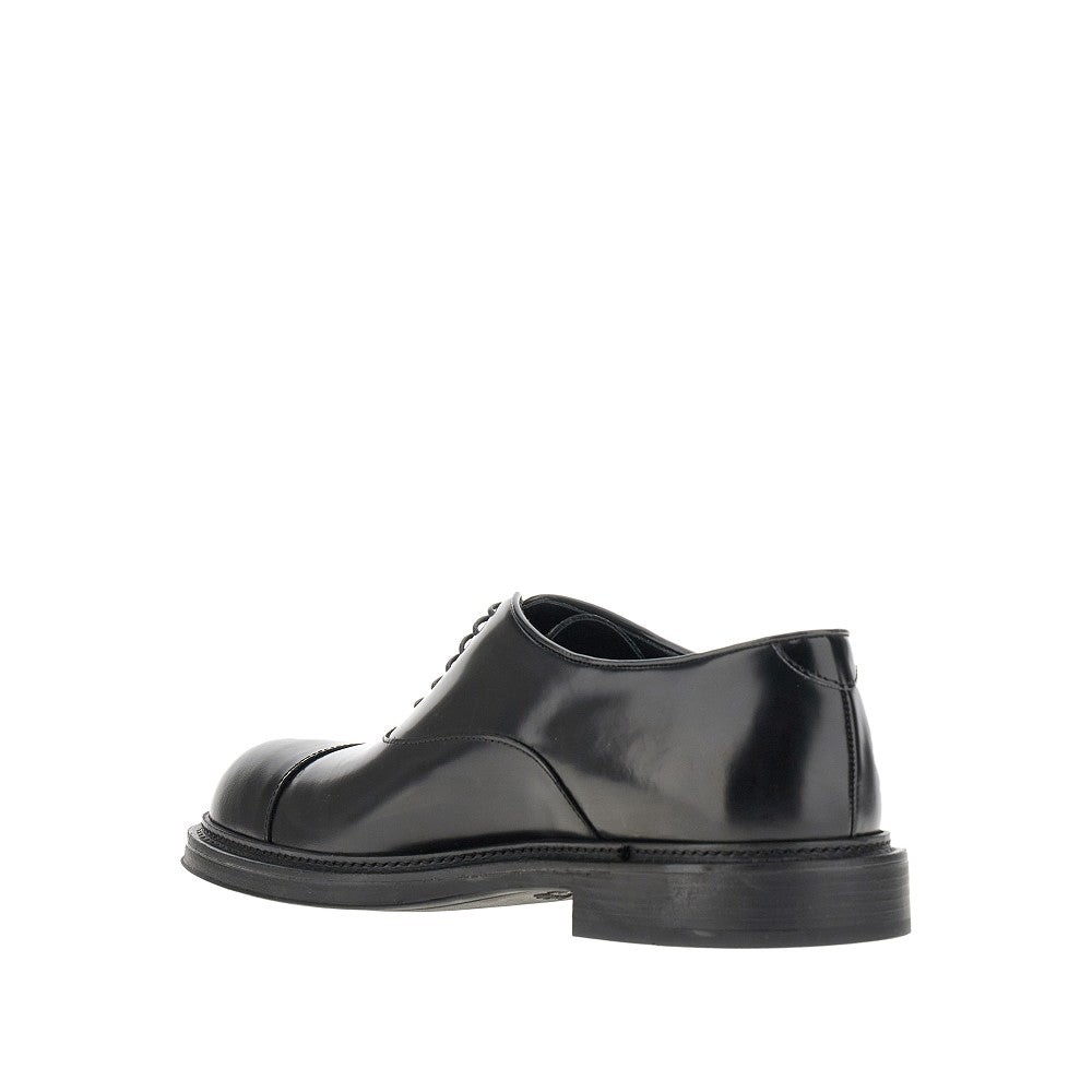 Leather lace-up shoes