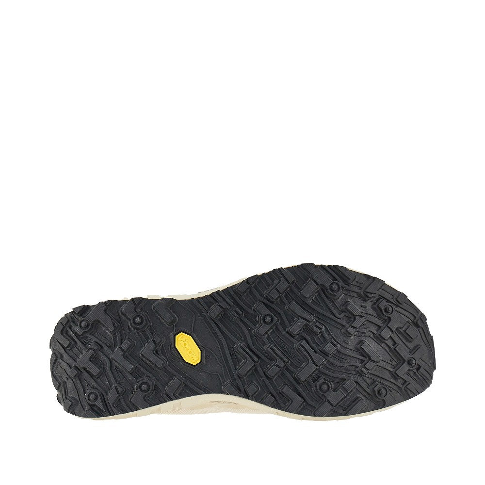 001A sneakers