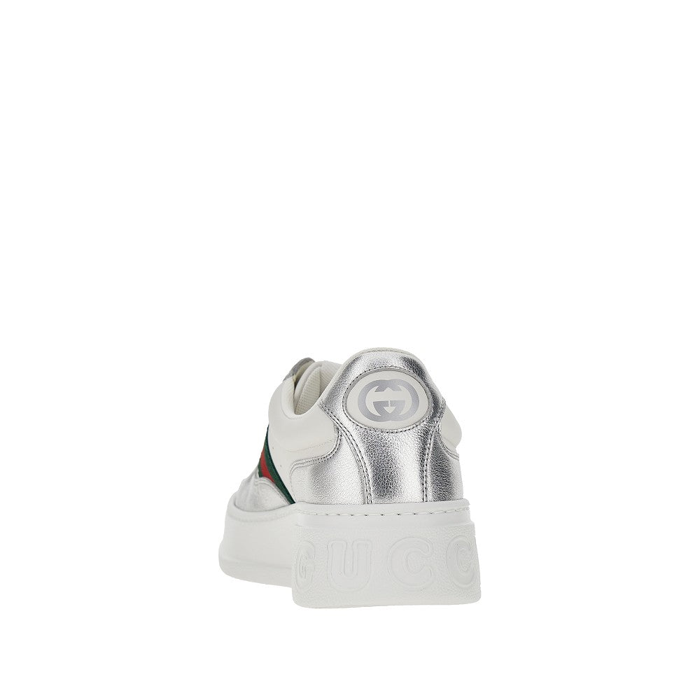 Sneakers in pelle con suola oversize