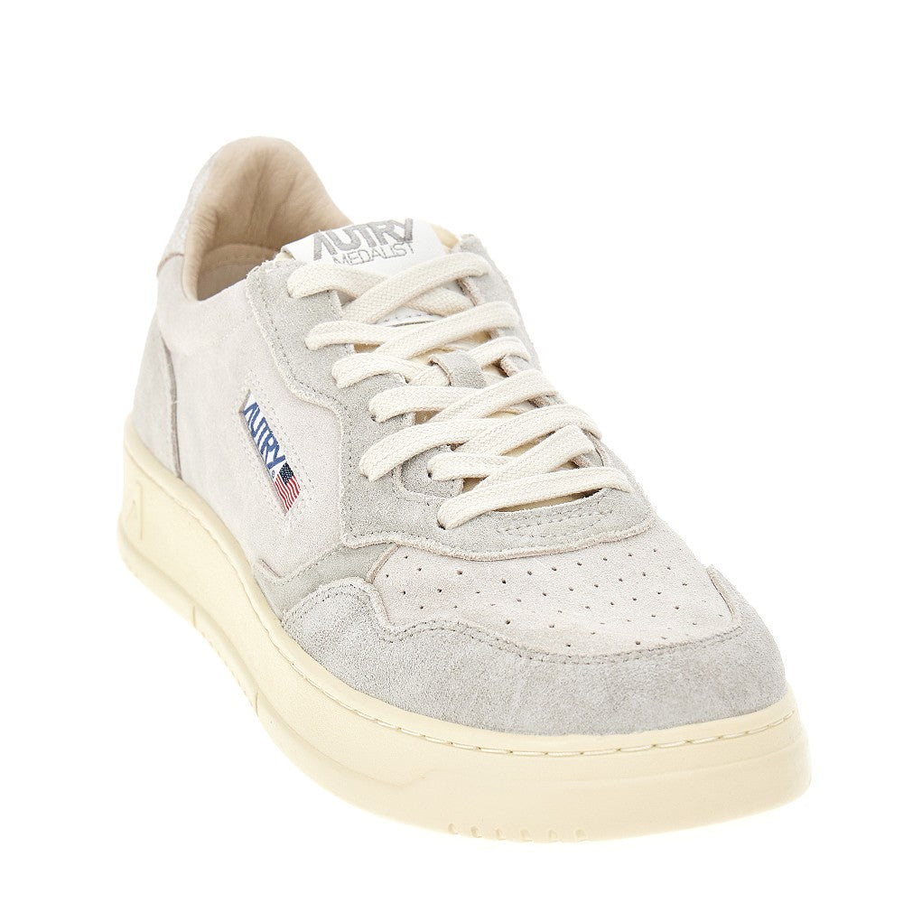 Medalist Low suede leather snekars