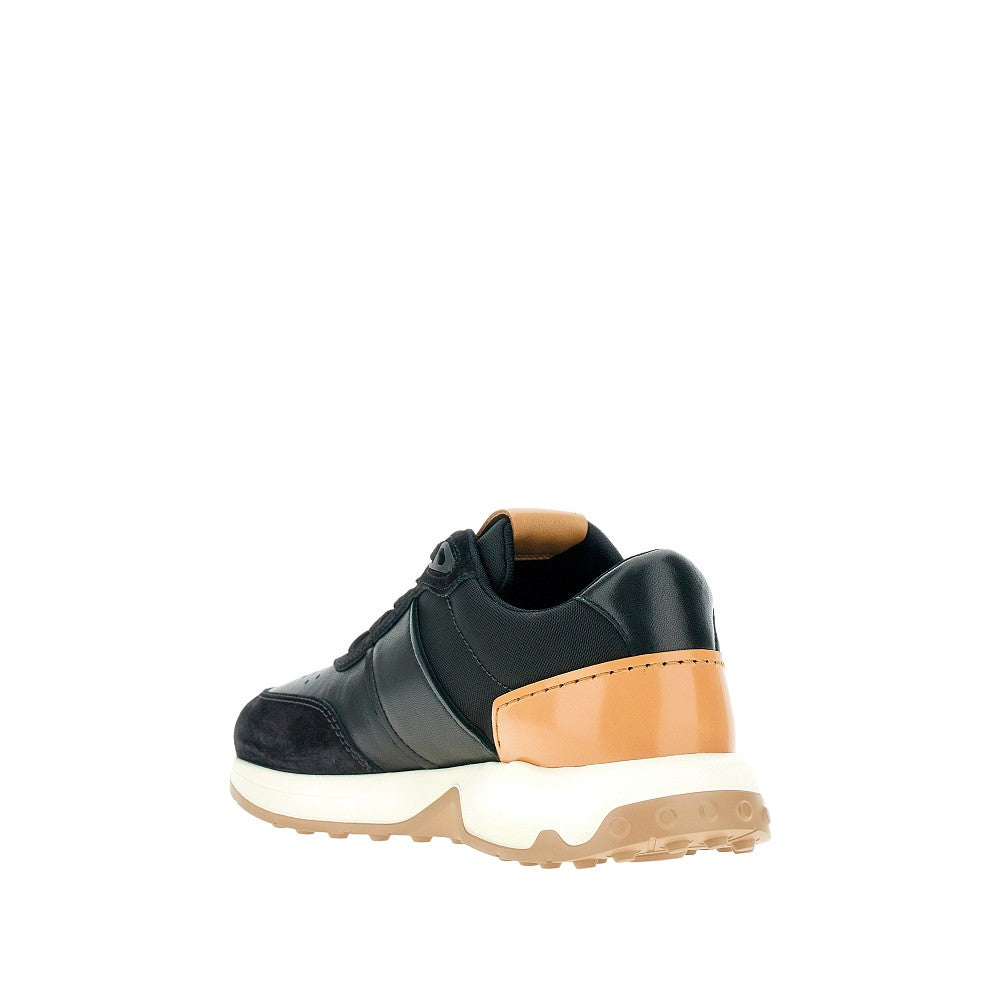 Sneakers in pelle e tessuto tecnico