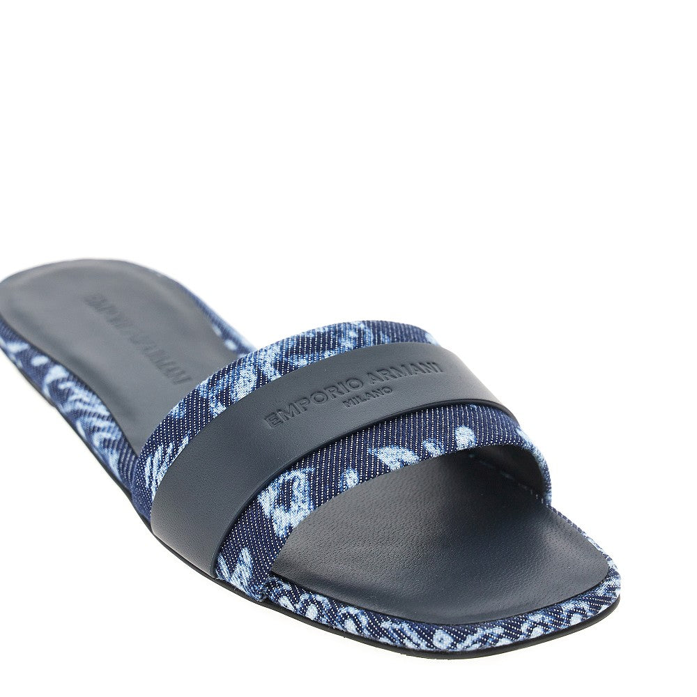 Canvas slides with jacquard Bandana motif