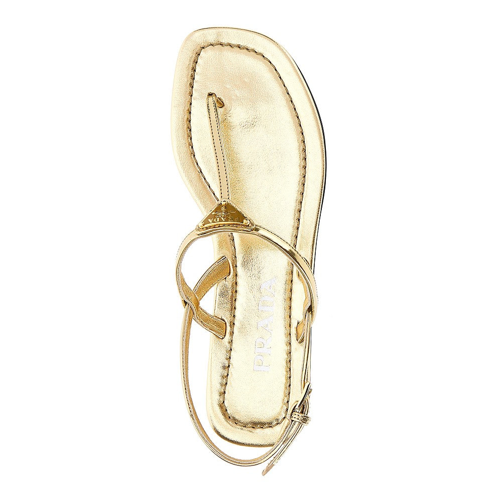 Metallized leather sandals