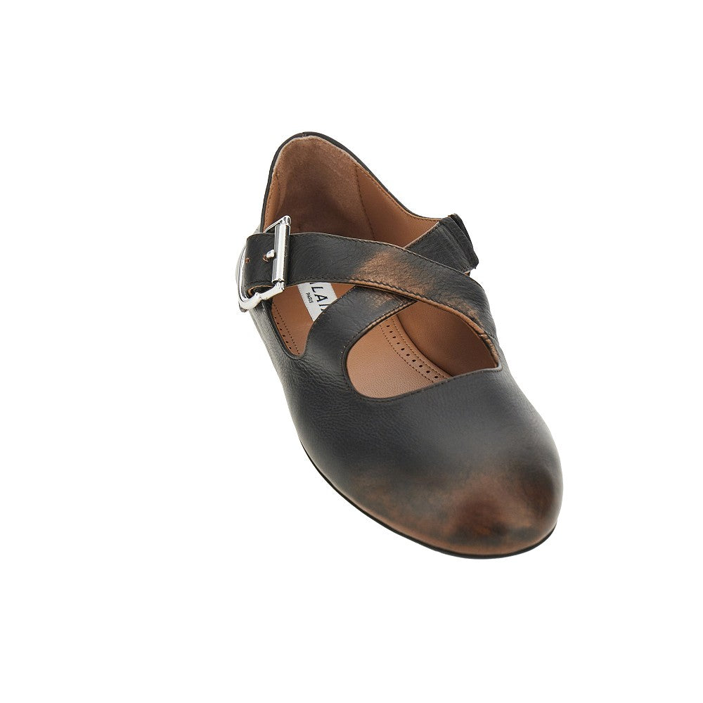 Old-finished leather criss-crossed ballerinas
