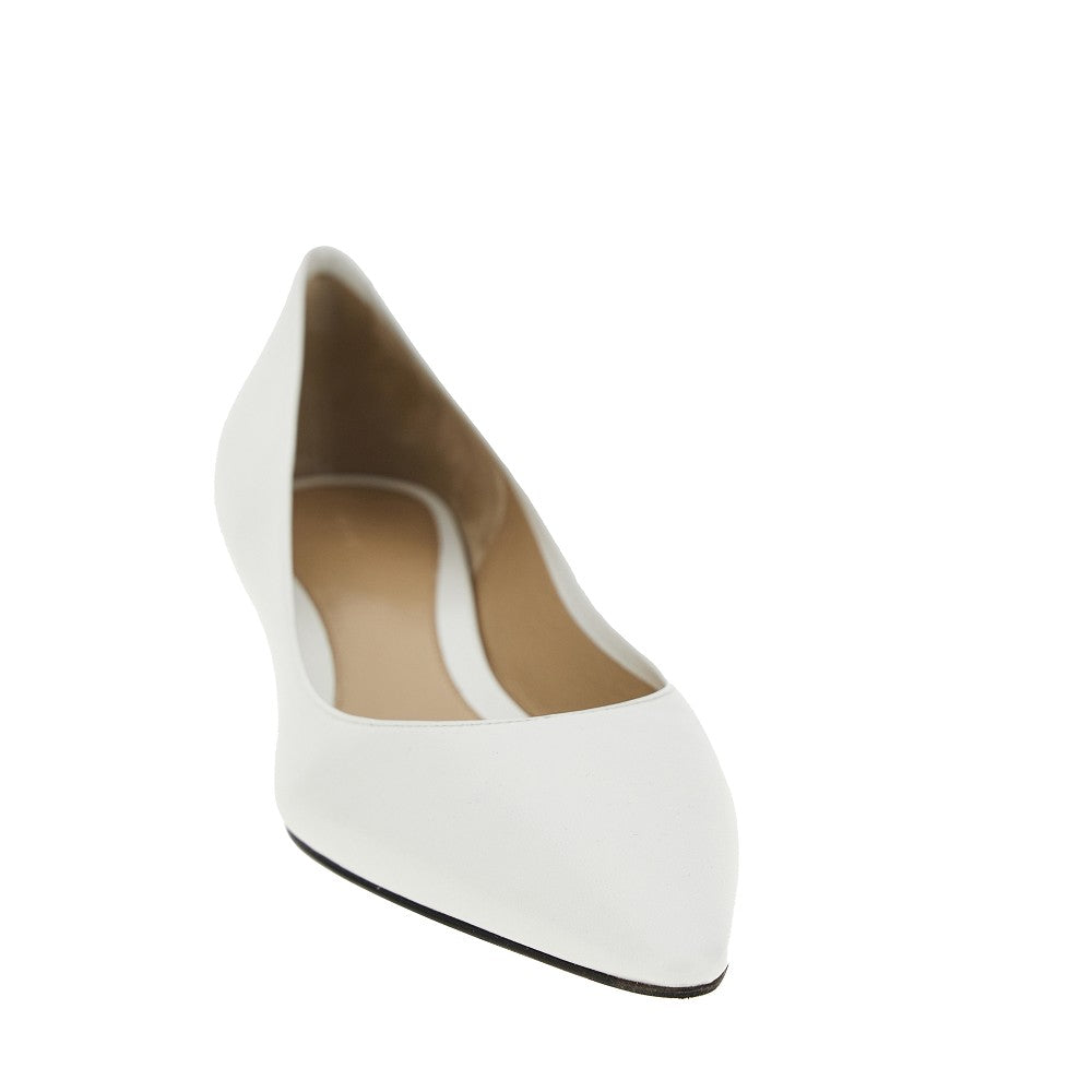 Décolleté 'Liisa Kitten Two' in pelle