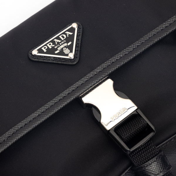 Pouch porta smartphone in Re-Nylon e Saffiano