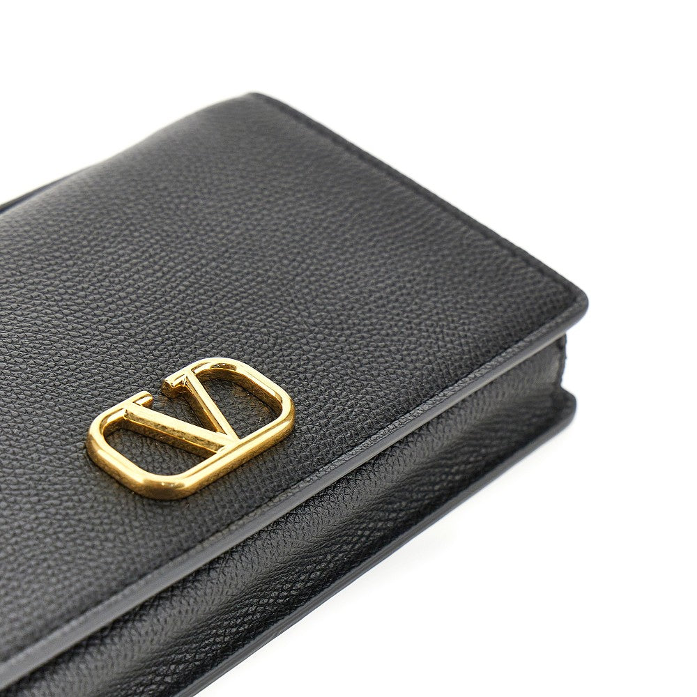'VLogo Signature' grained leather pouch