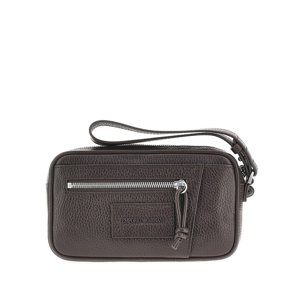 Pouch in pelle martellata