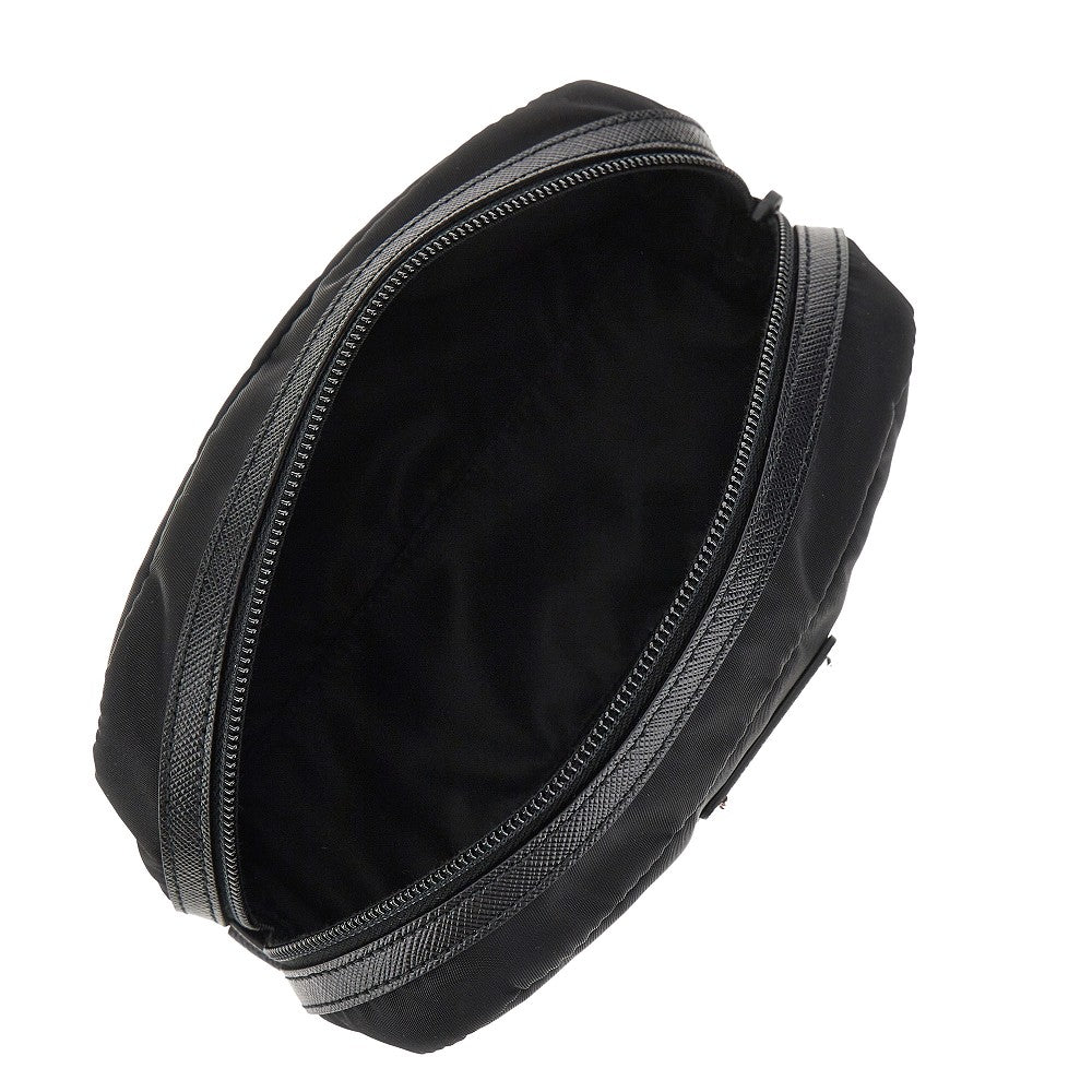Pouch in Re-Nylon